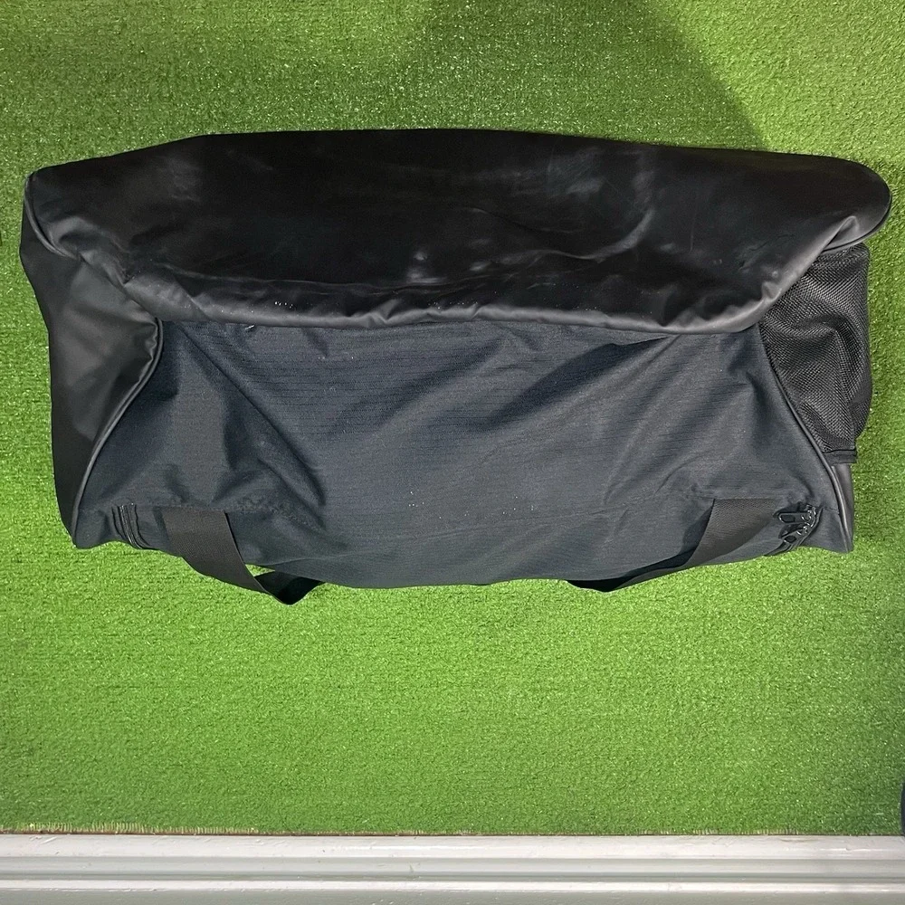 Memphis Tigers Team Issue Duffle Bag Nike Tiger Track & Field Gym Bag EUC UofM